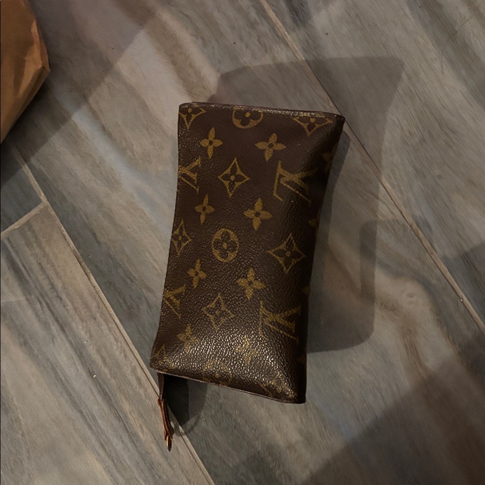 Louis Vuitton Brown Monogram Pouch - Picture 8 of 12